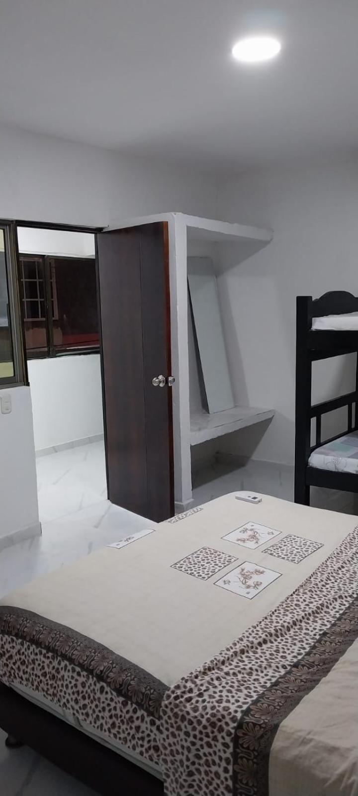La Medellin Hostal Cartagena Екстер'єр фото